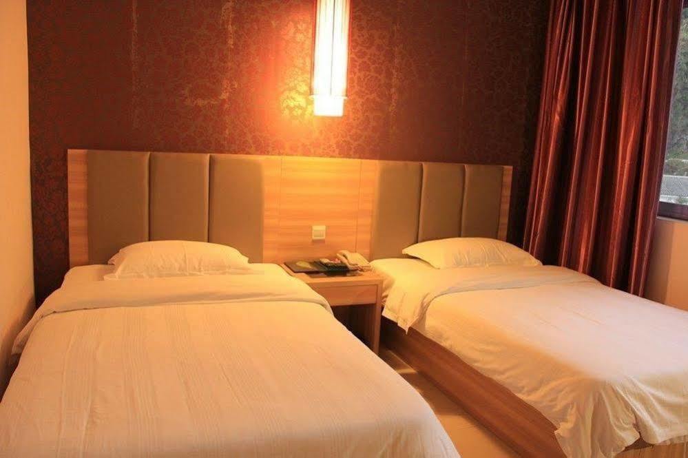 Yangshuo Harbour View Hotel Extérieur photo